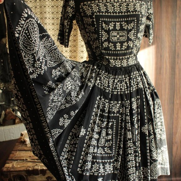 Vintage 1950s Dress with Pockets, Bill Atkinson Glen of Michigan Black and White - Picture 5 of 14